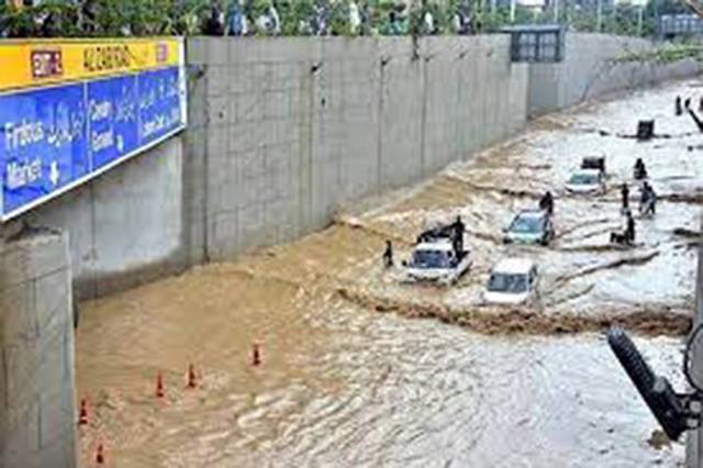 Monsoon rains trigger flood warning in River Chenab, Jhelum