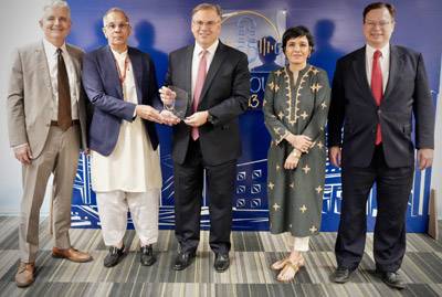 US ambassador visits IBA’s Centre for Entrepreneurial Development