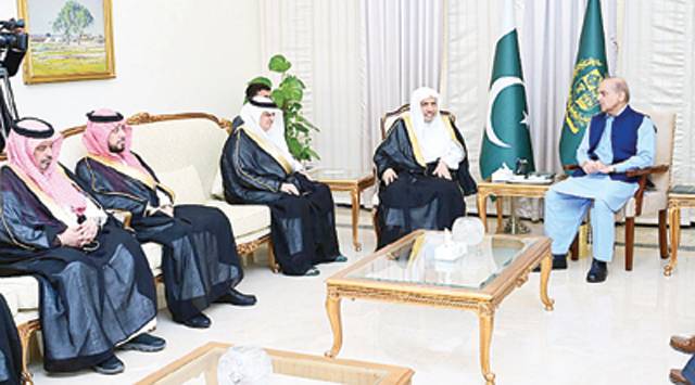 Secretary General MWL meets PM