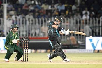 Chapman shines as Kiwis stun Pakistan to keep series alive