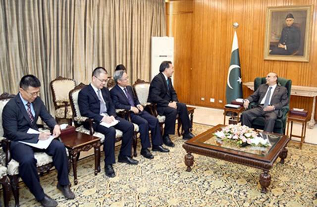 No delay in CPEC projects, Zardari tells Chinese delegation