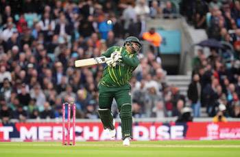 England thrash Pakistan to seal T20I series