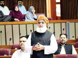 Fazl pledges support for parliament on vital lawmaking