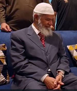 Renowned Islamic scholar Dr Zakir Naik arrives in Islamabad