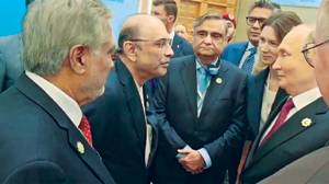 Zardari, Putin call for strengthening Pak-Russia ties