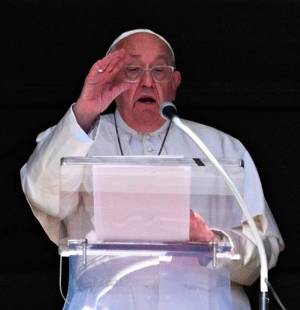 Pope urges ‘respect’ for UN peacekeepers in Lebanon