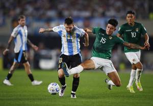 Lionel Messi hits hat-trick as Argentina hammer Bolivia 6-0