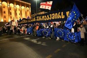 Tens of thousands rally in Georgia for EU ahead of pivotal vote