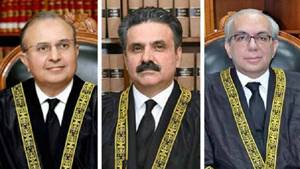 In letter to CJP, two judges demand full court to hear pleas against 26th amendment