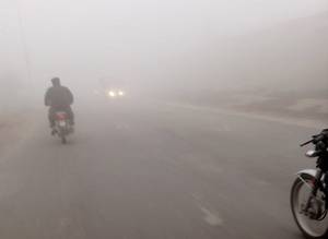 Heavy fog, smog disrupt traffic across Punjab motorways