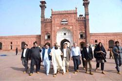 Spanish delegation visits Lahore’s historical sites