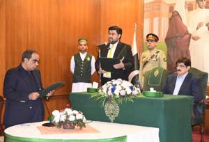 Sindh governor administers oath to Chawla as minister 