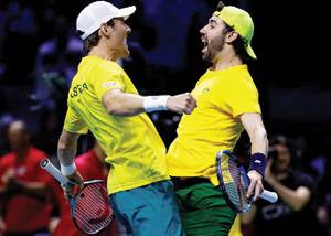 Australia edge out US to reach Davis Cup semifinals