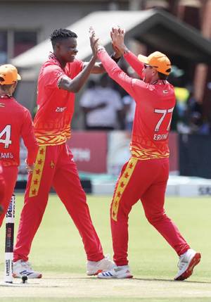 Zimbabwe stun Pakistan with an 80-run victory via DLS in series opener