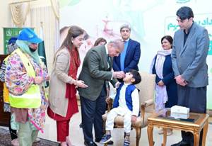 Launching anti-polio drive, PM commits to eradicate virus forever