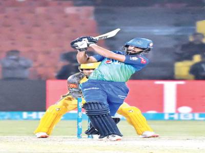Sultans secure play-offs spot with thumping win over Peshawar Zalmi